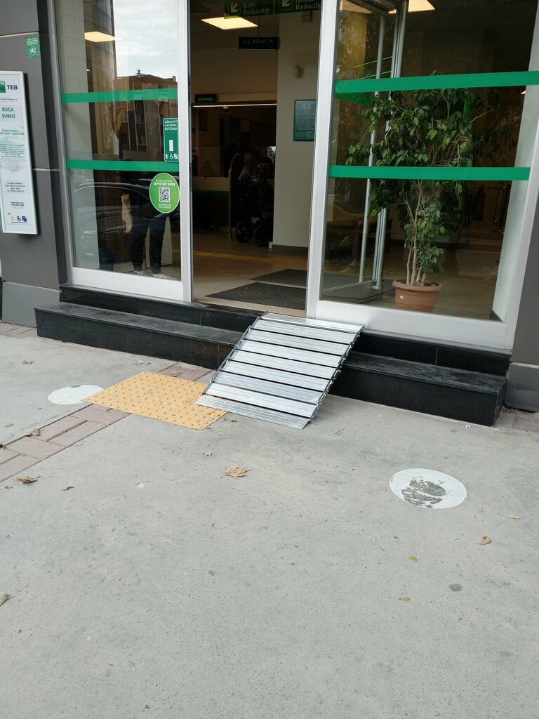 Bank Türk Ekonomi Bankası Buca Şubesi, Izmir, photo