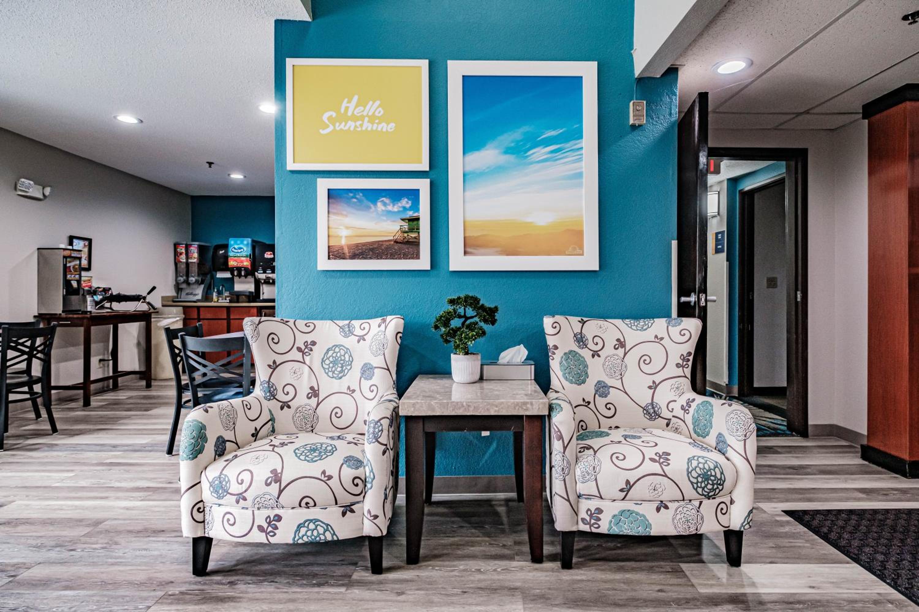 Фото Days Inn by Wyndham Brunswick Bath Area