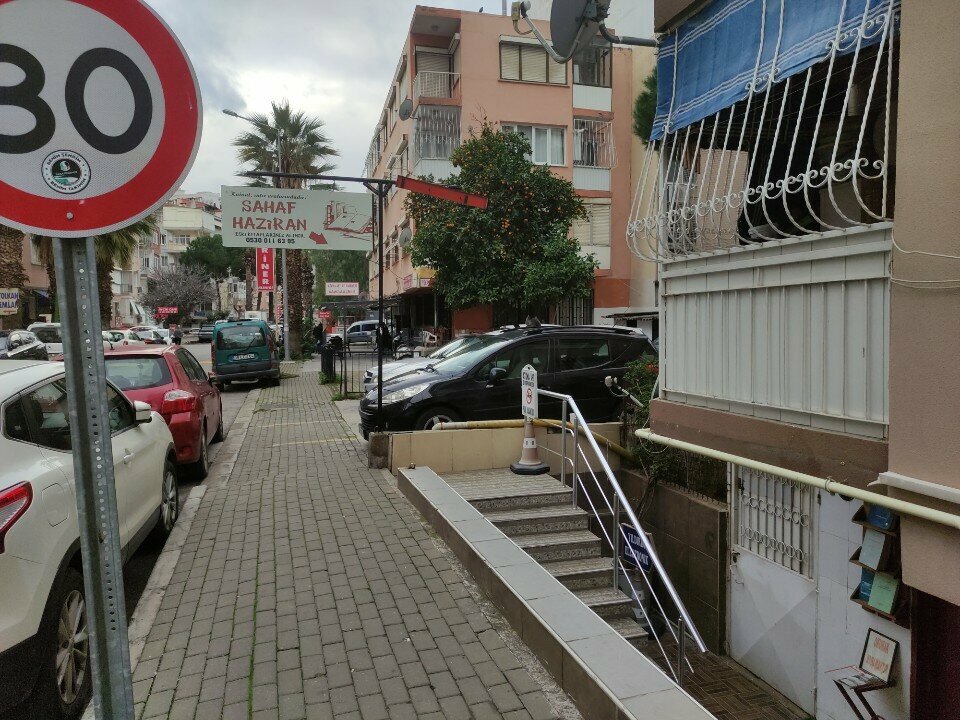 Secondhand bookshop June Secondhand Bookshop, Izmir, photo