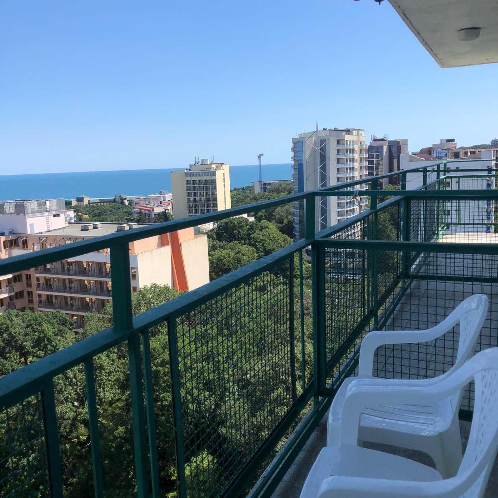 Фото Hotel Varshava