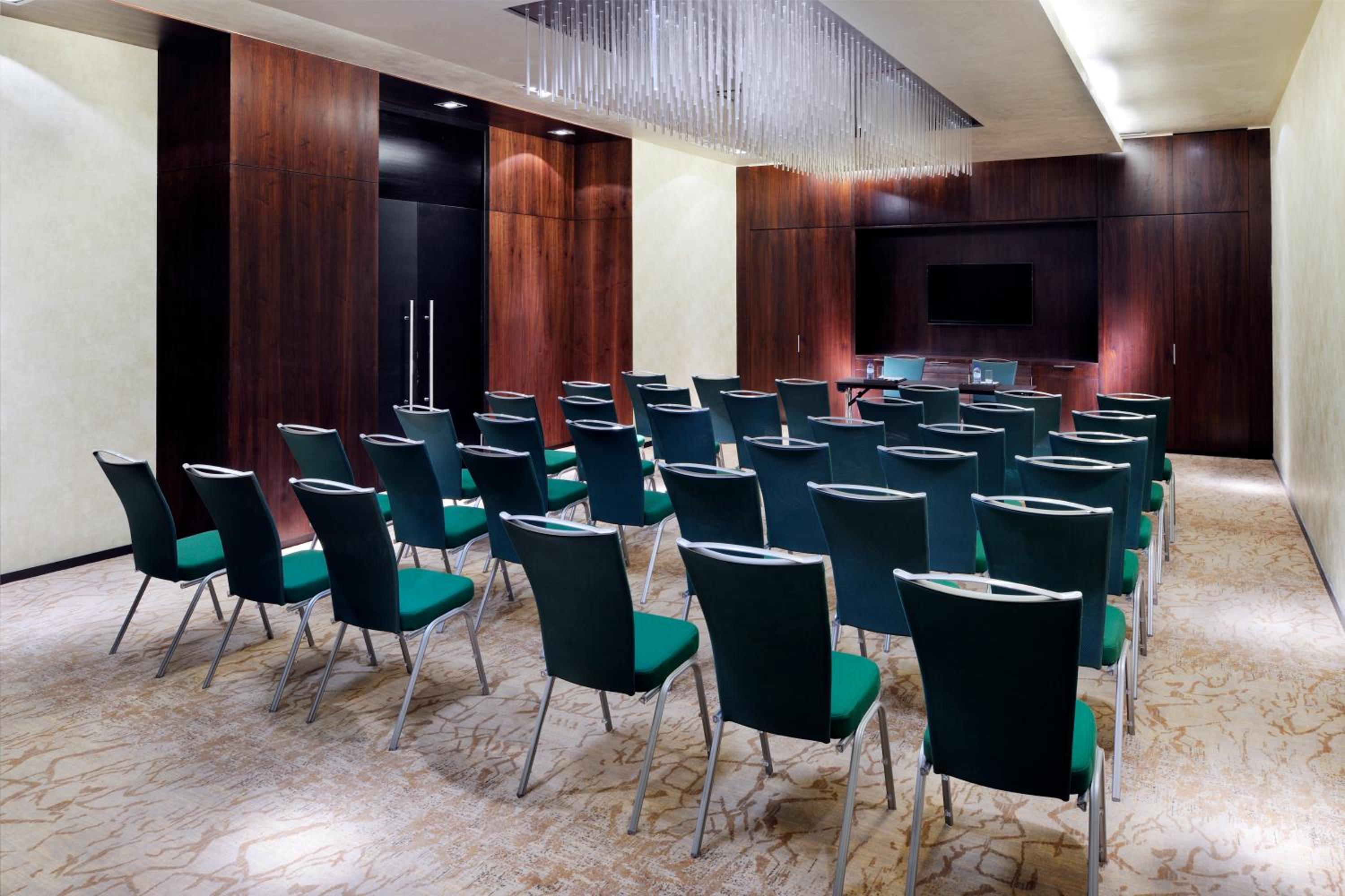 Фото Southern Sun Abu Dhabi