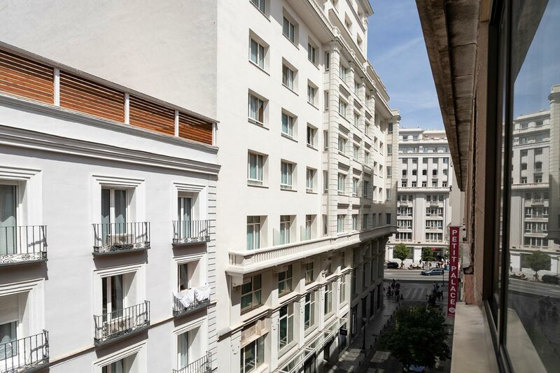 Гостиница Petit Palace Cliper Gran Vía в Мадриде