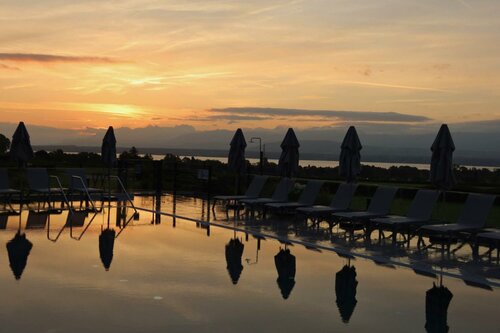 Гостиница Everness Hotel & Resort