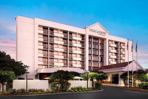 Гостиница Four Points by Sheraton San Francisco Bay Bridge в Окленде