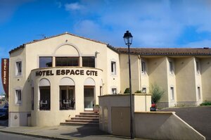 Гостиница Hotel Espace Cité в Каркассоне