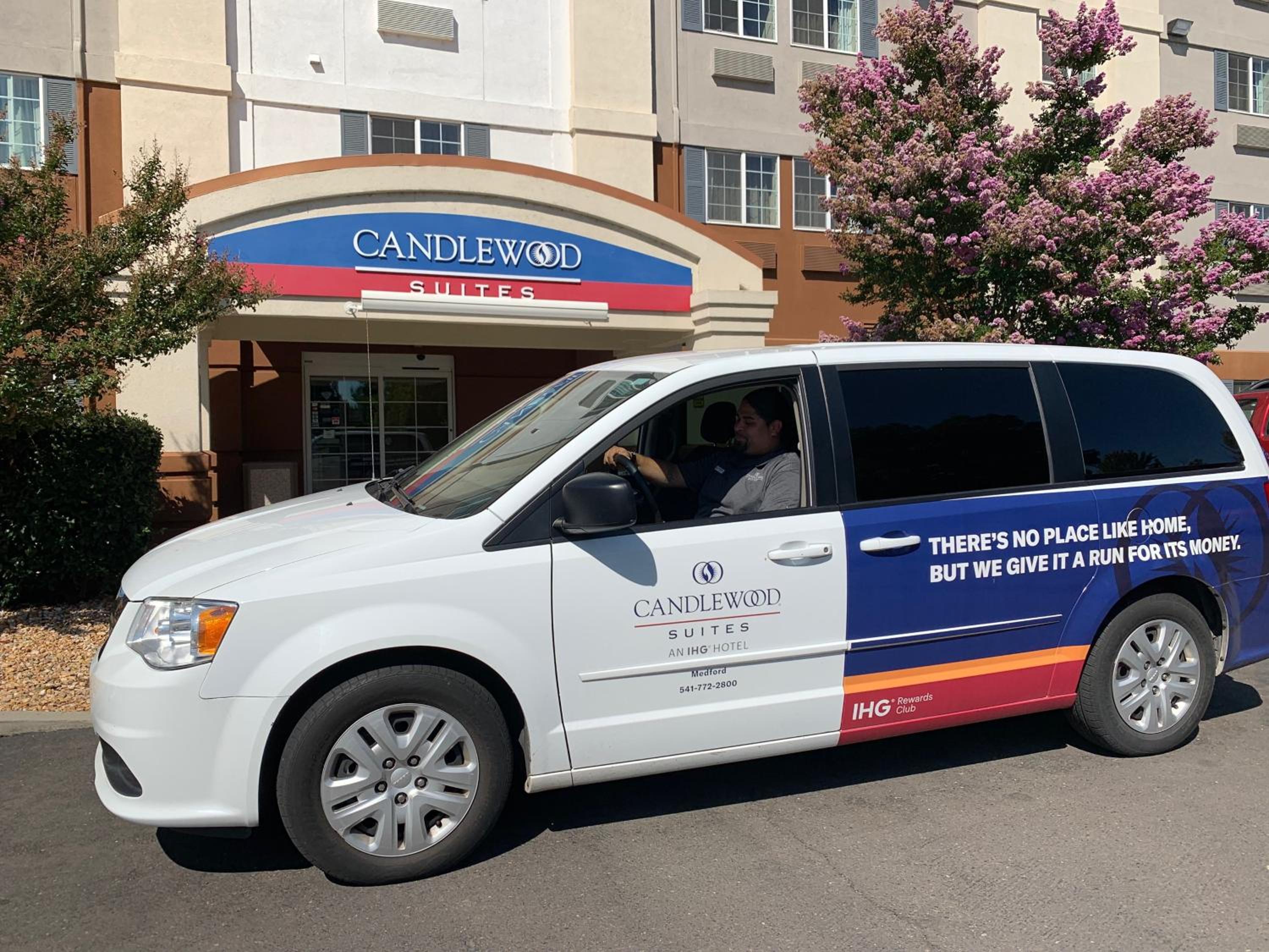 Фото Candlewood Suites Medford, an Ihg Hotel