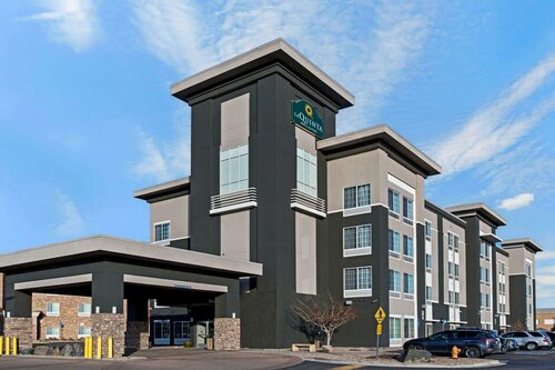 Гостиница La Quinta Inn & Suites by Wyndham Denver Gateway Park