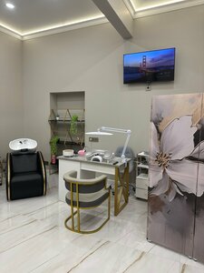 Aurora studio (posyolok Zdravnitsa, ulitsa Dubki, 2), beauty salon