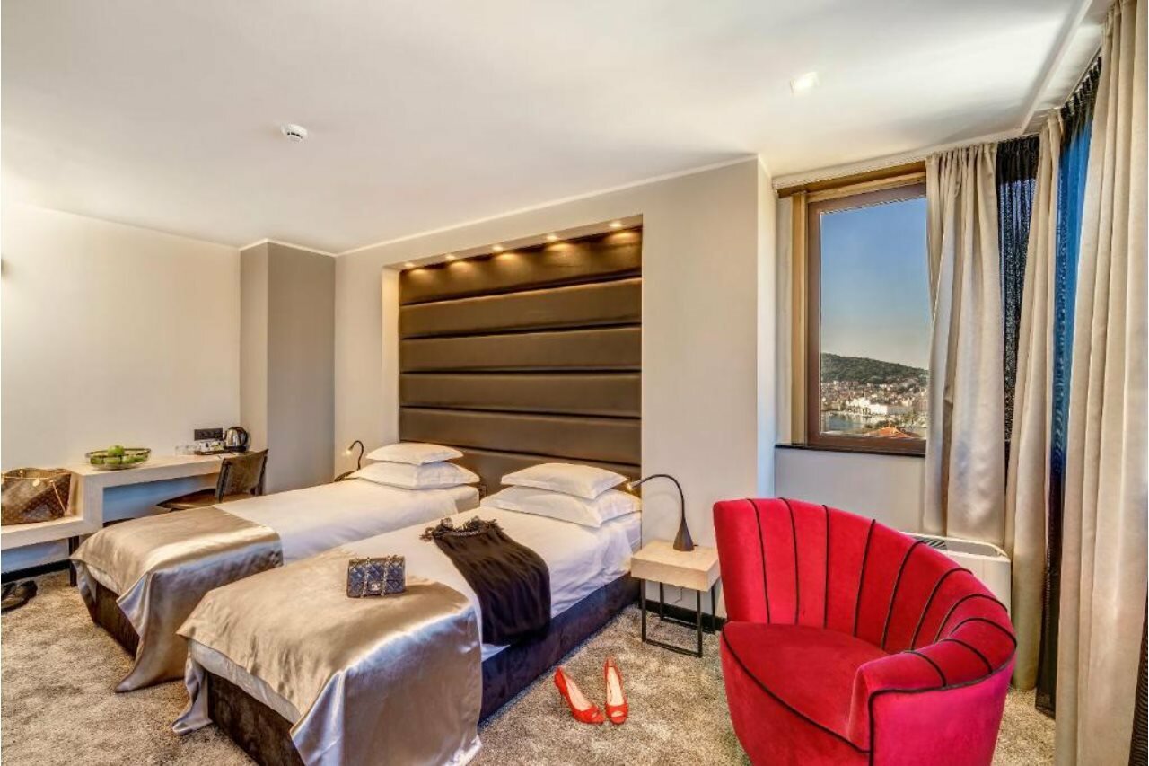 Фото The View Luxury Rooms