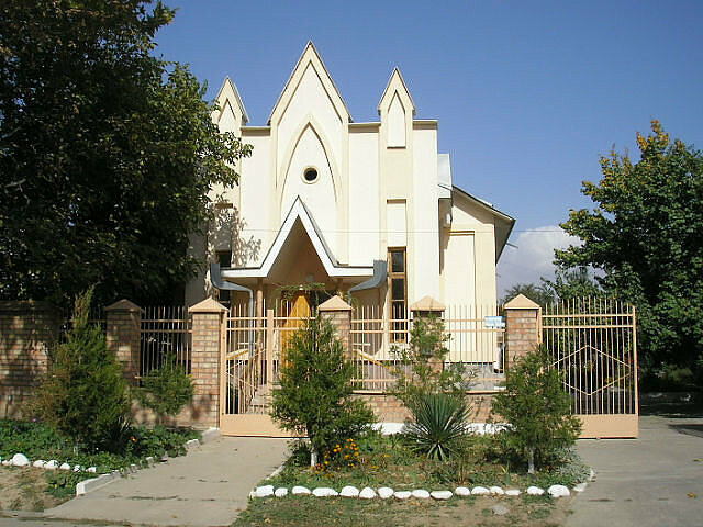 Protestant church Seventh-day Adventist Church, Chirchiq, photo