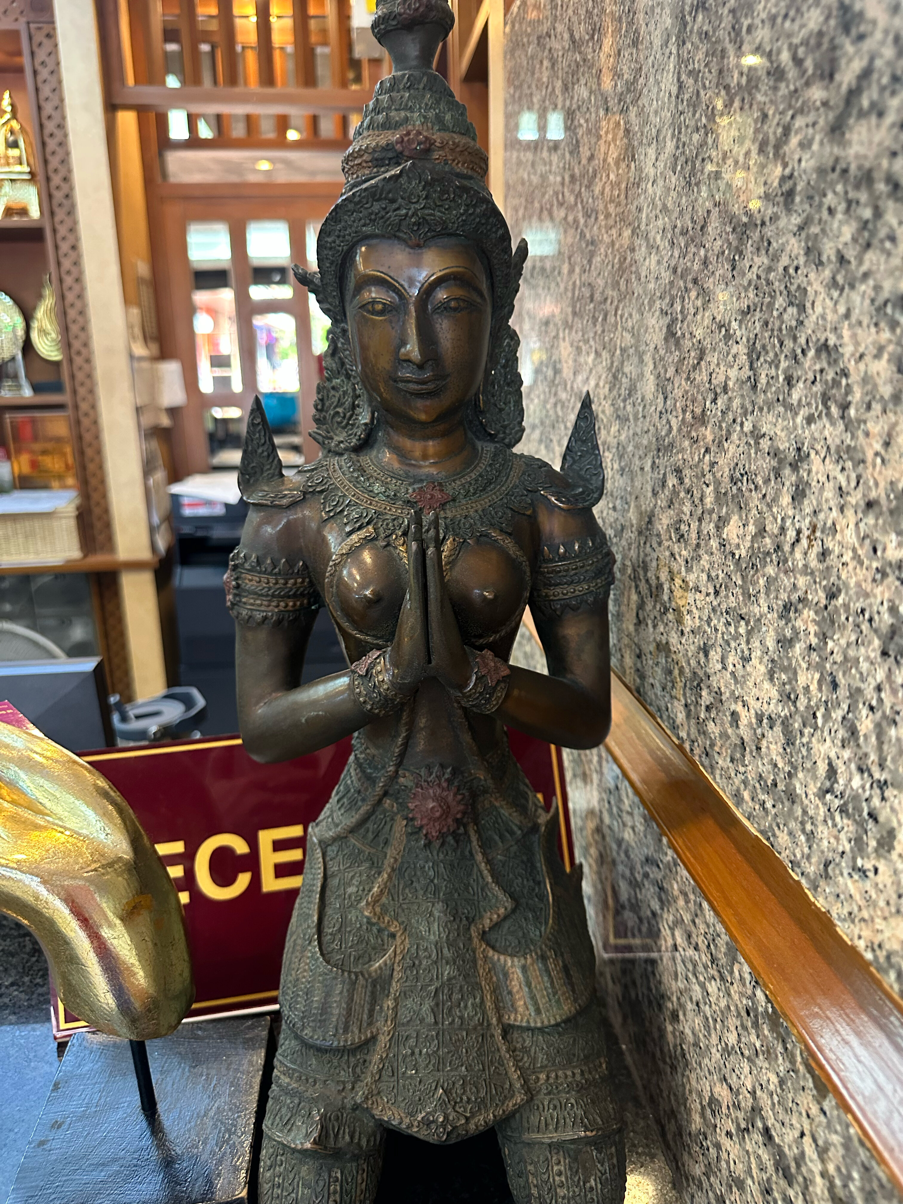 Фото Rambuttri Village Inn & Plaza