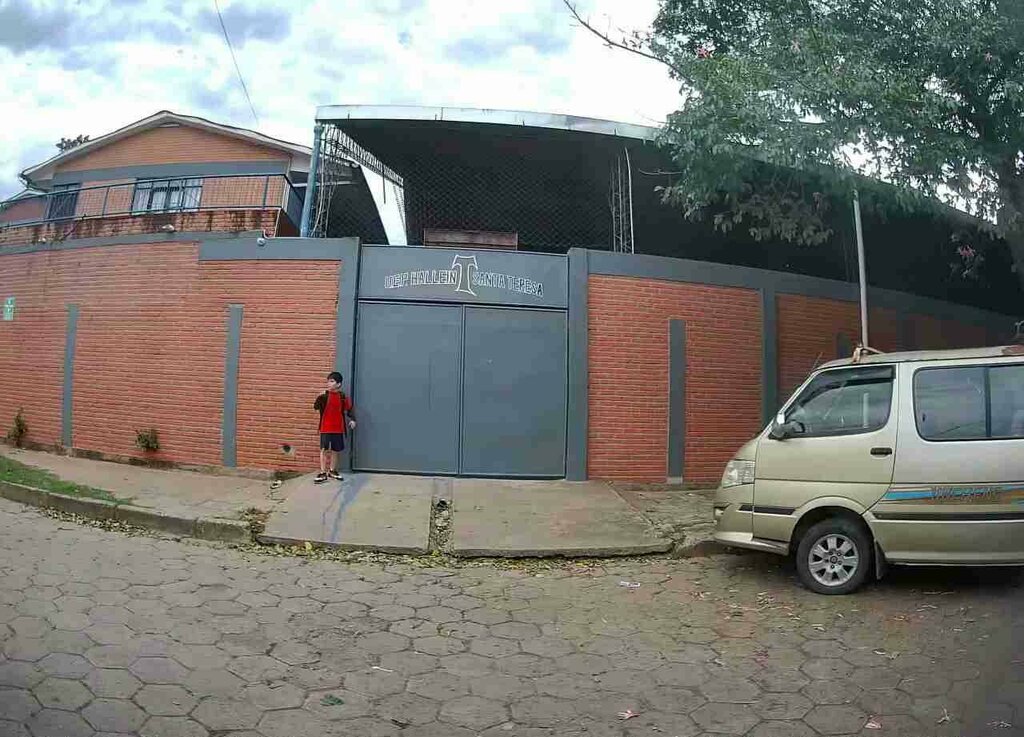 School Educational Unit Hallein Santa Teresa, Santa Cruz de la Sierra, photo