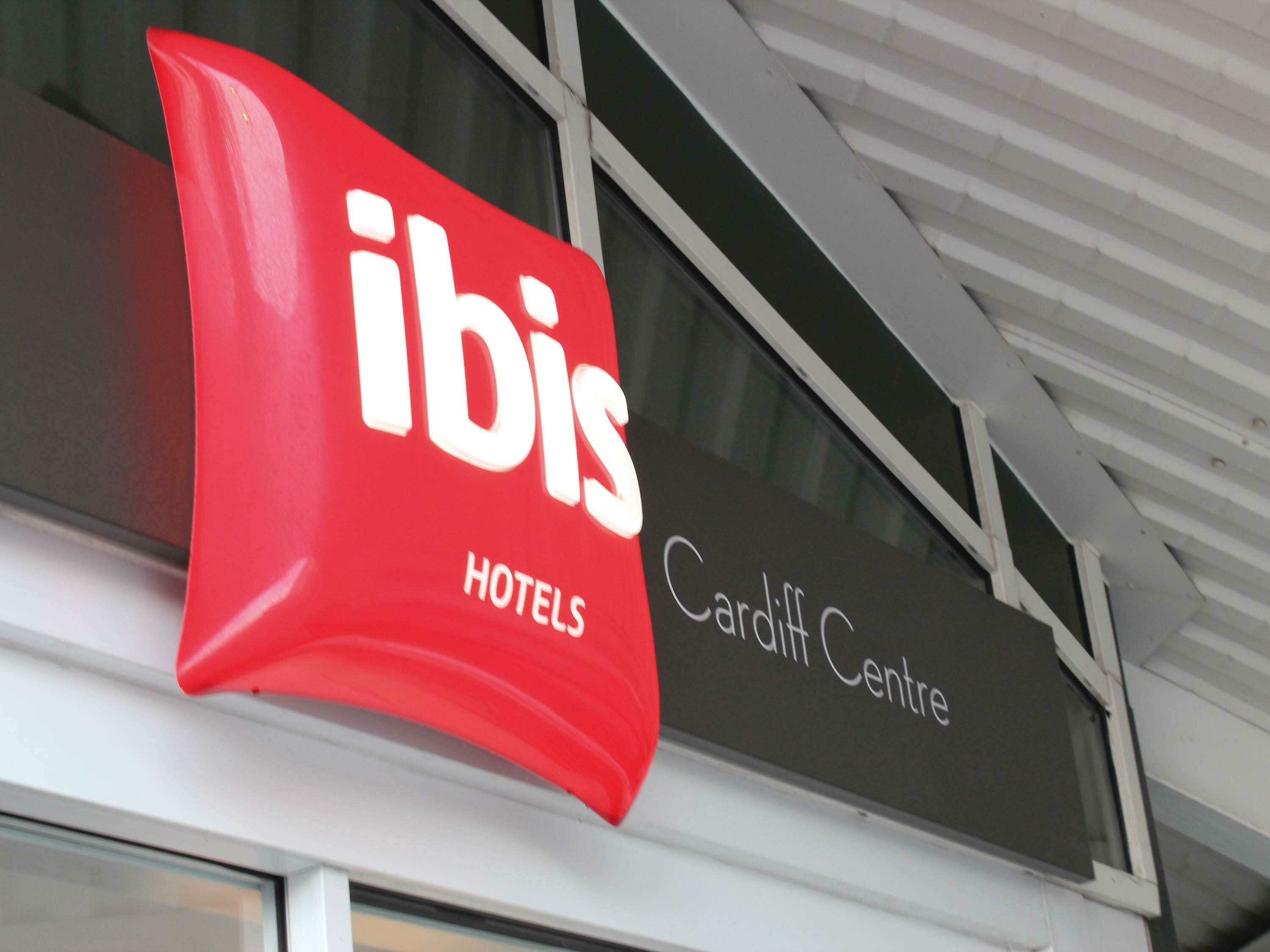 Фото Ibis Cardiff