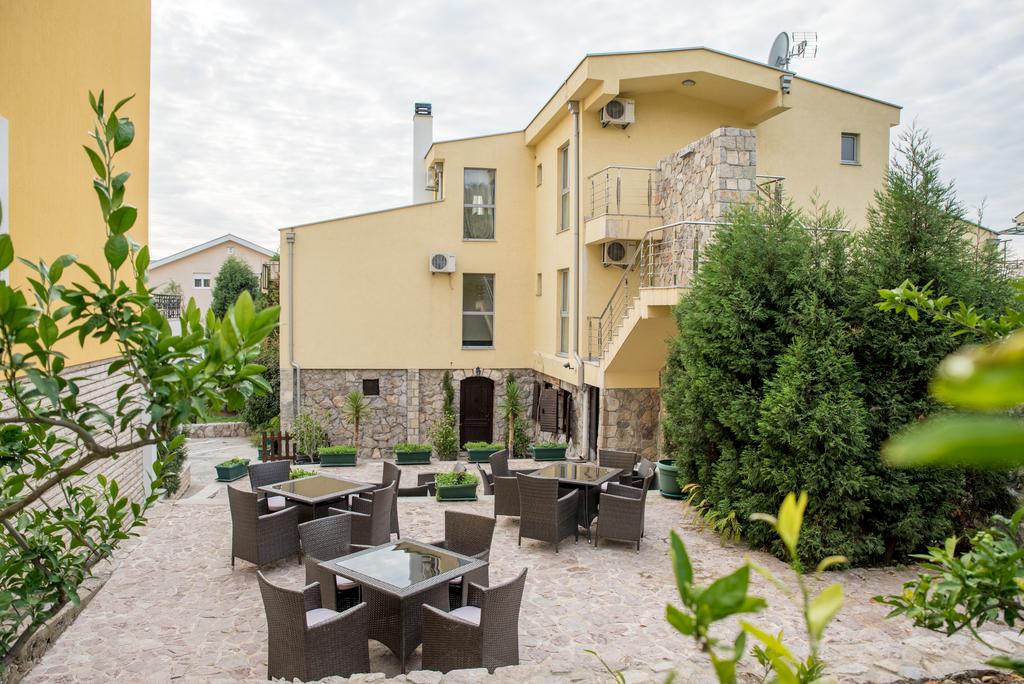 Фото Hotel Crnogorska Kuca