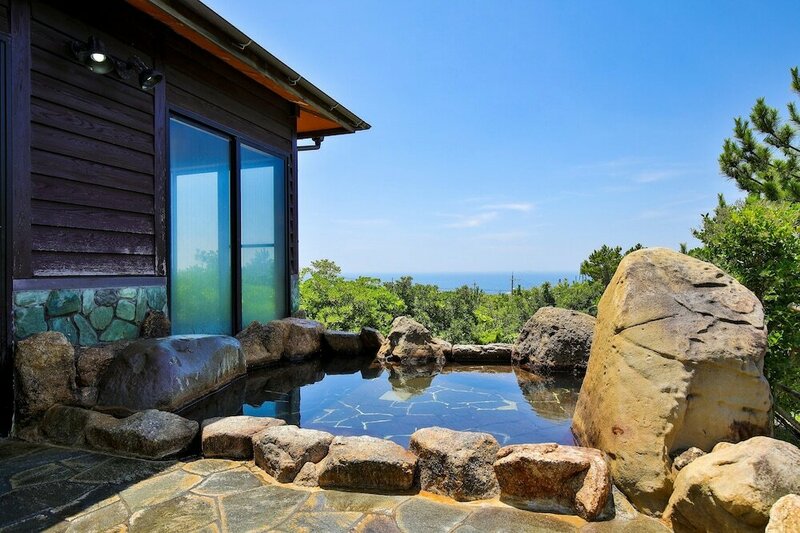 Гостиница Grampus Resort Shirahama