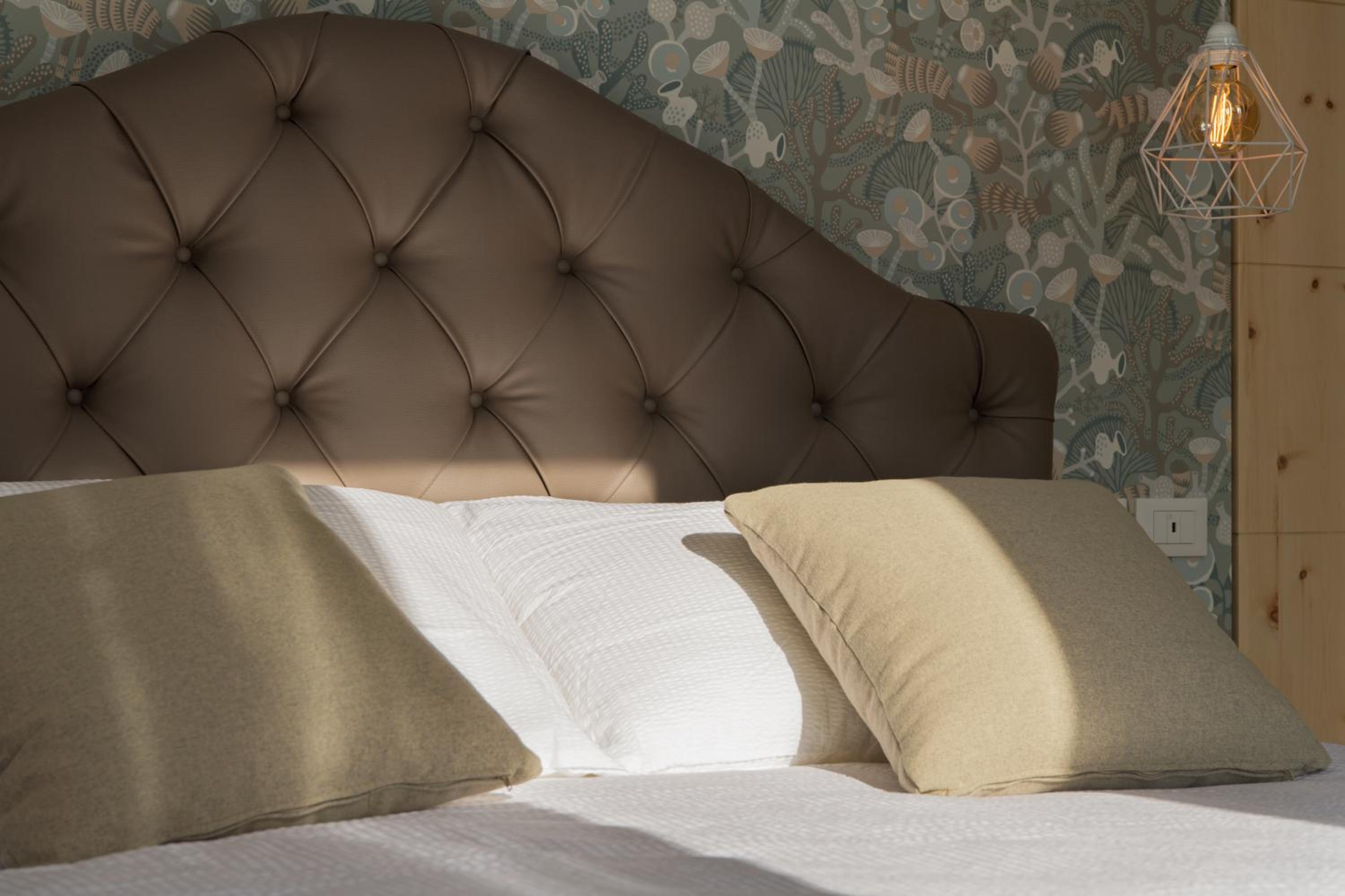 Фото Lainez Rooms & Suites