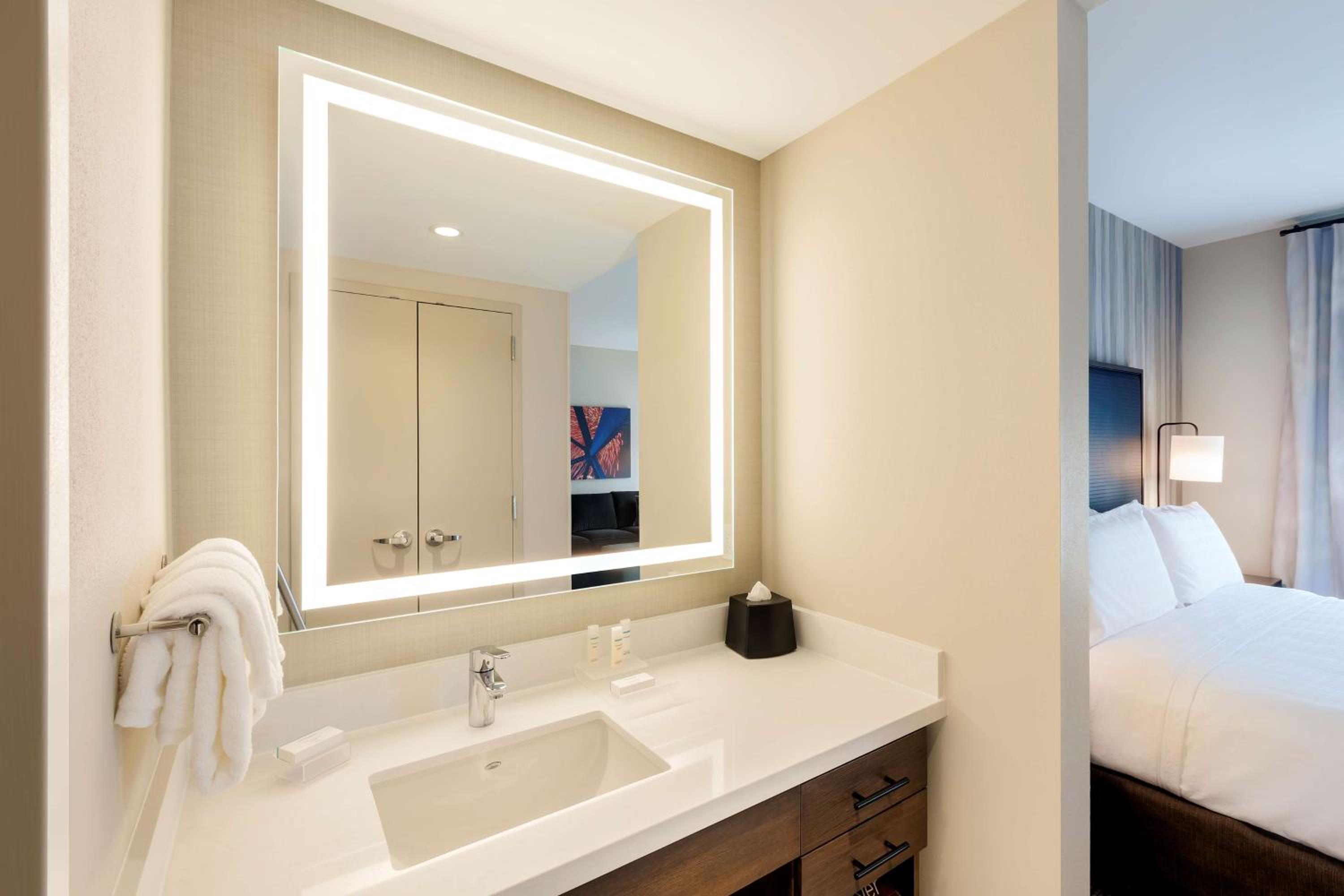 Фото Homewood Suites by Hilton Louisville Downtown, Ky