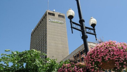 Внешний вид отеля Radisson Hotel Winnipeg Downtown в Виннипеге, фото 4