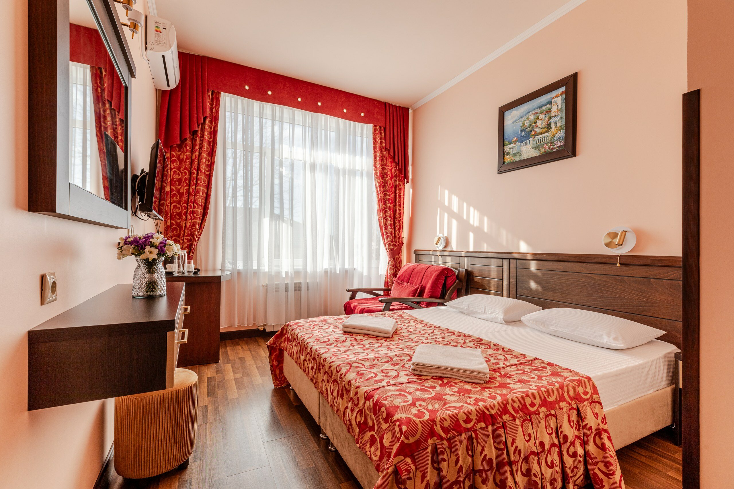 Фото отеля 2