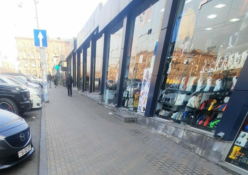 Clothing store G&l, Yerevan, photo