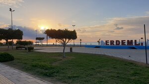 Erdemli Coast Park (Эрдемли Сахиль Паркы), парк культуры и отдыха в Эрдемли