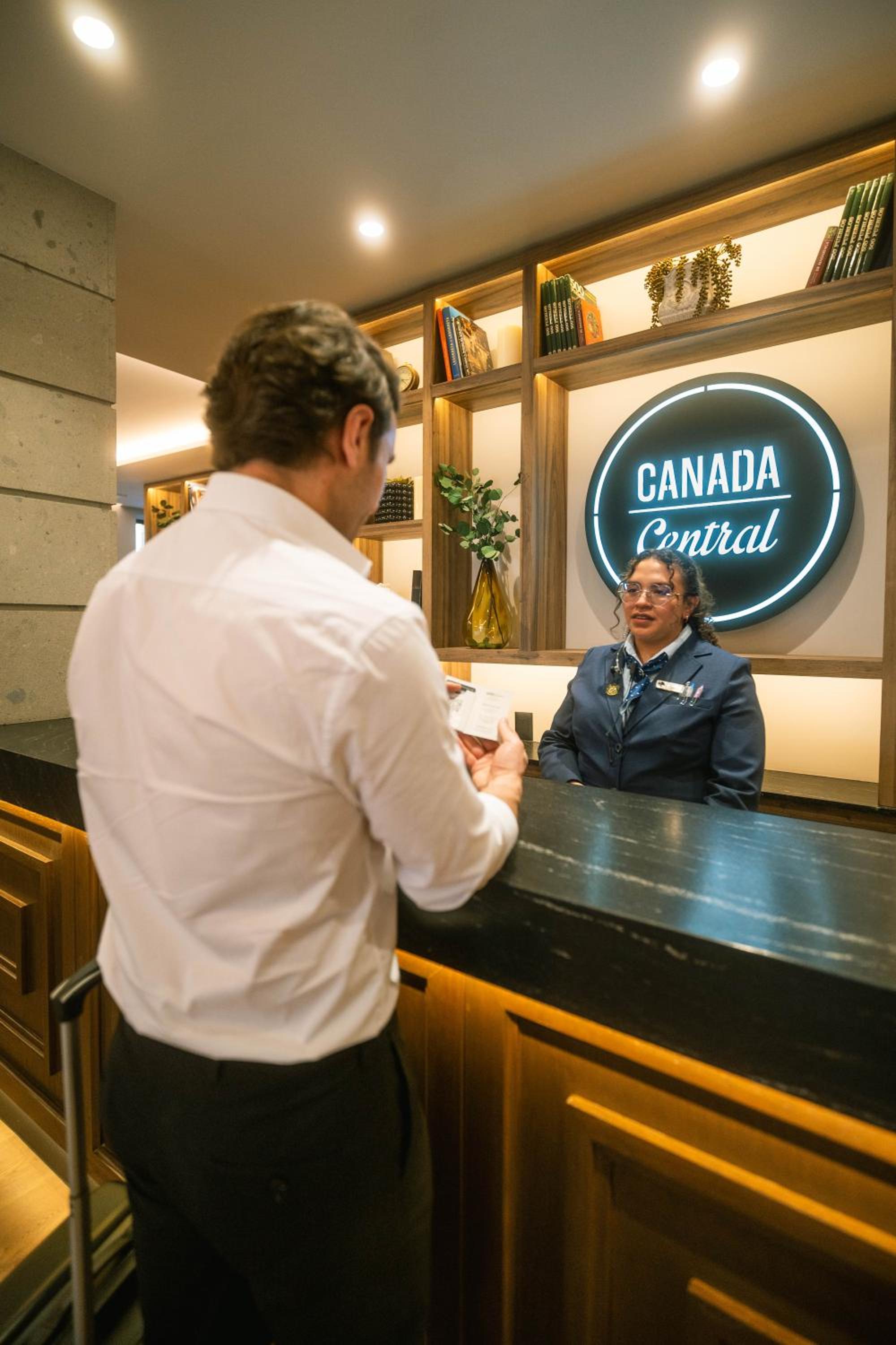 Фото Hotel Canada