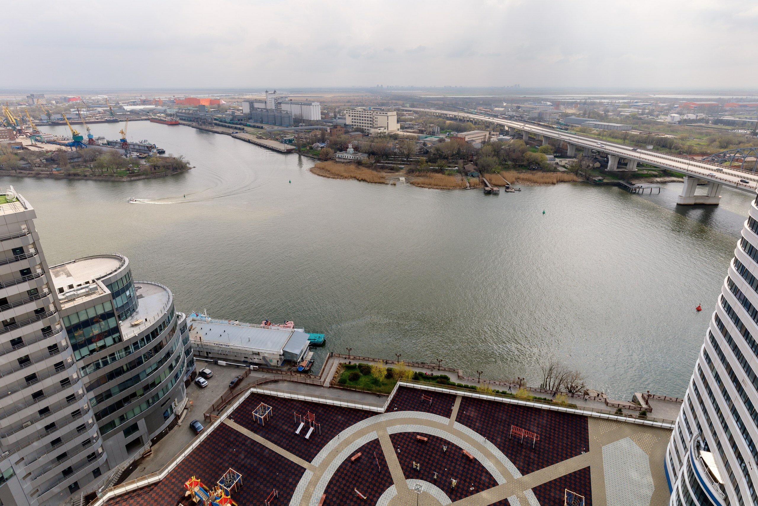 Фото Lux Апартаменты с видом на Дон