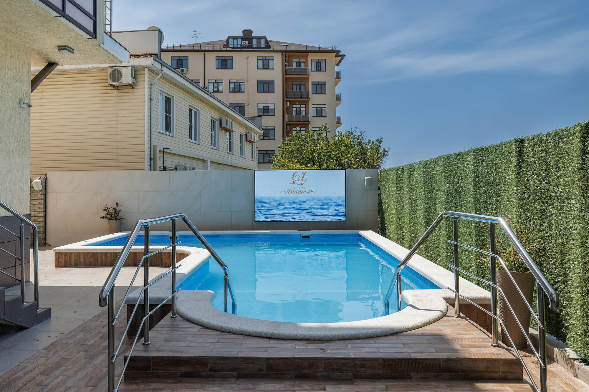 Фото отеля 1