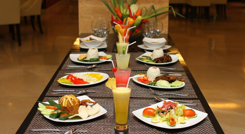 Фото The Falatehan Hotel