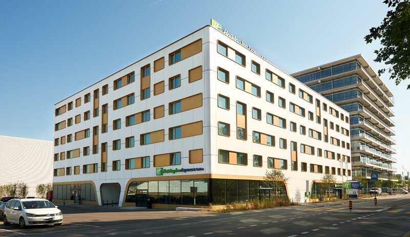 Гостиница Holiday Inn Express & Suites Basel Allschwil, an Ihg Hotel