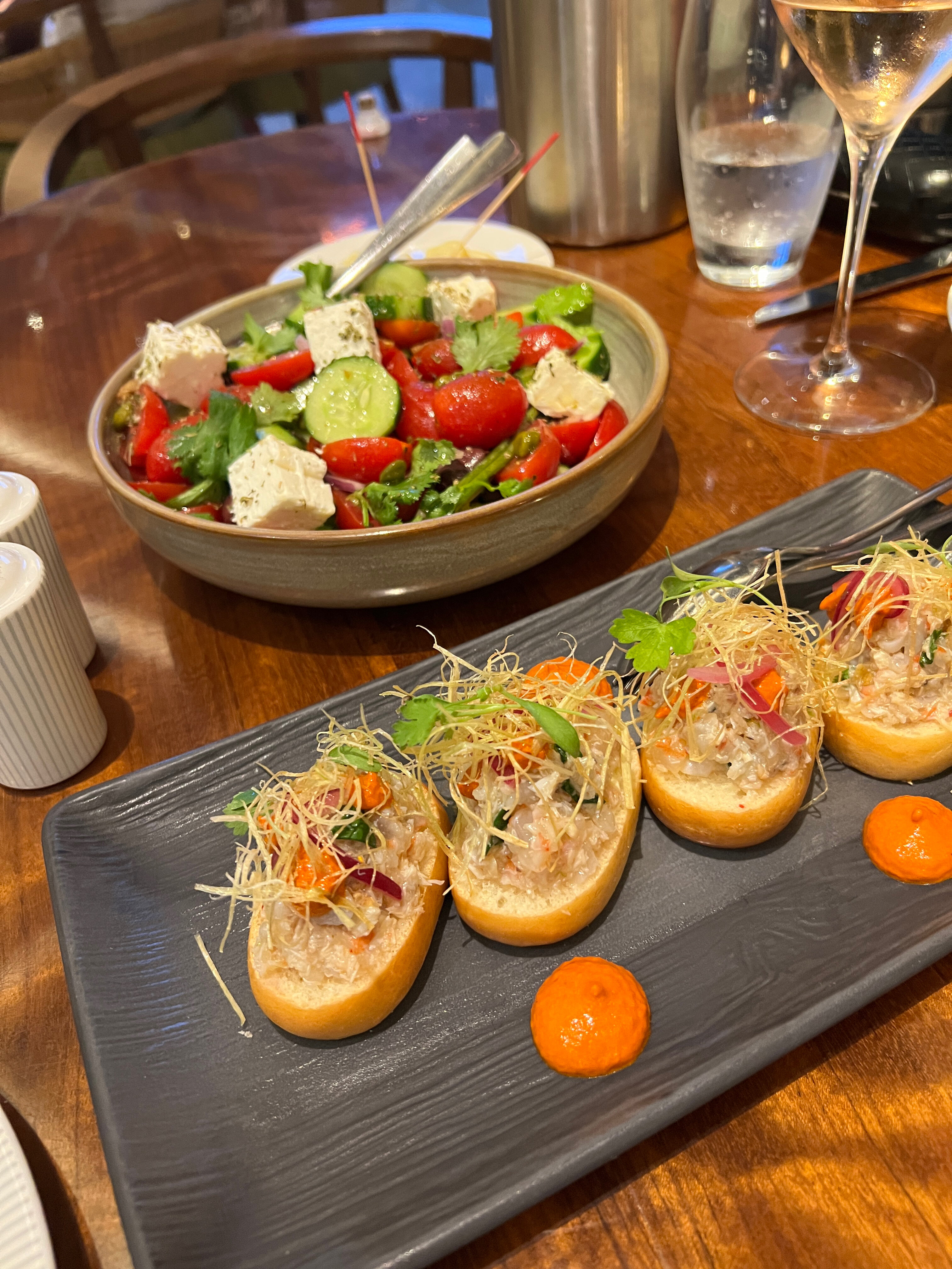 Фото Four Seasons Hotel