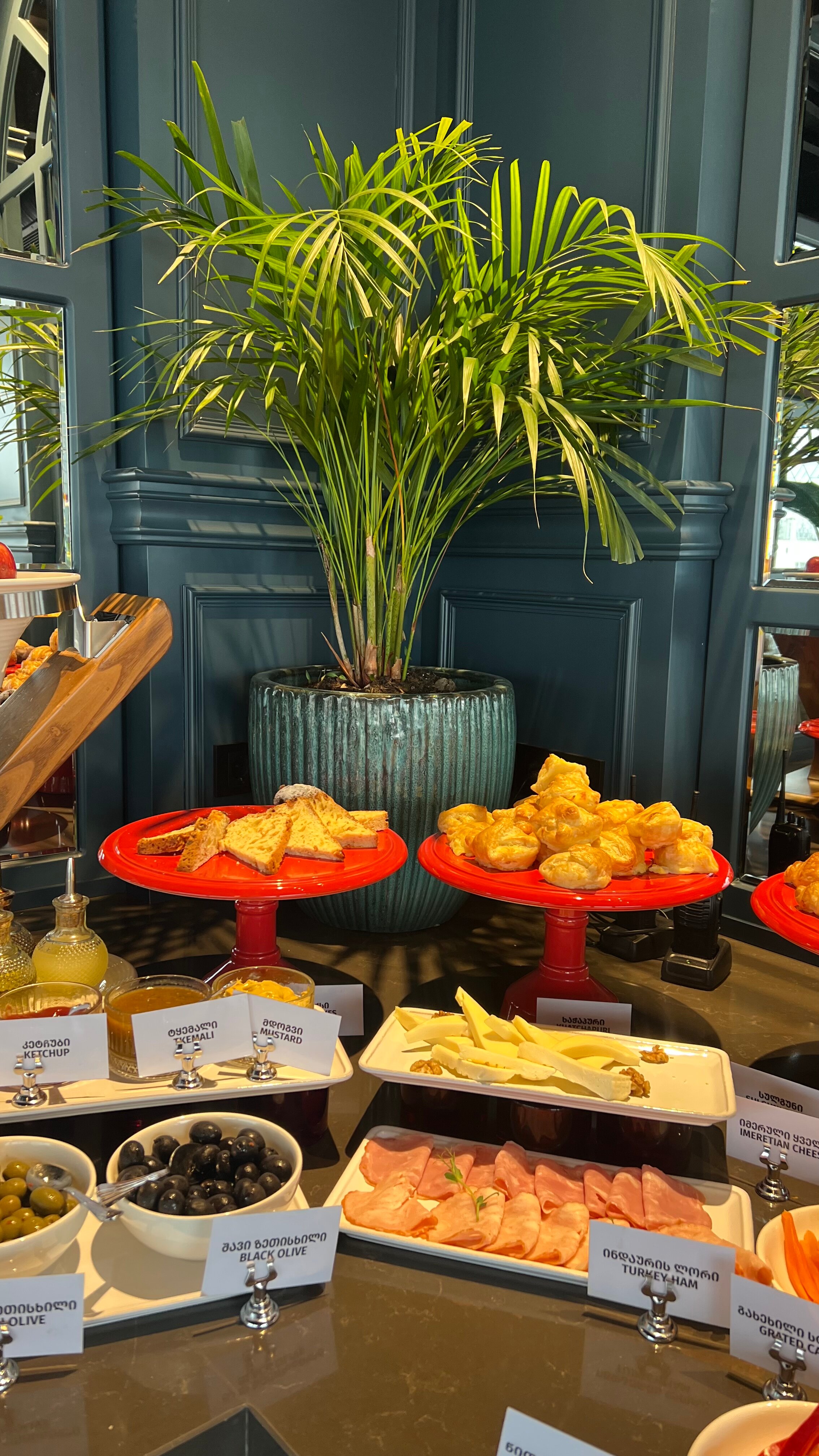 Фото Tapis Rouge Design Boutique Hotel 