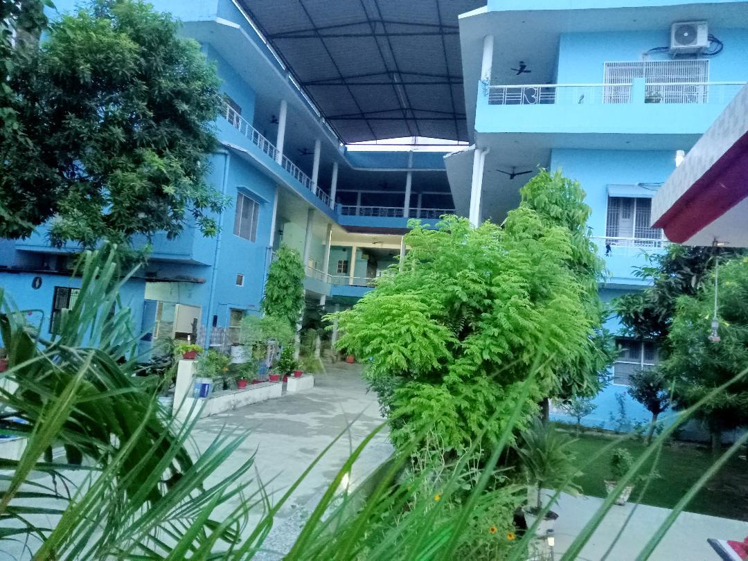 Фото Shri Yoga Mandir Guest House