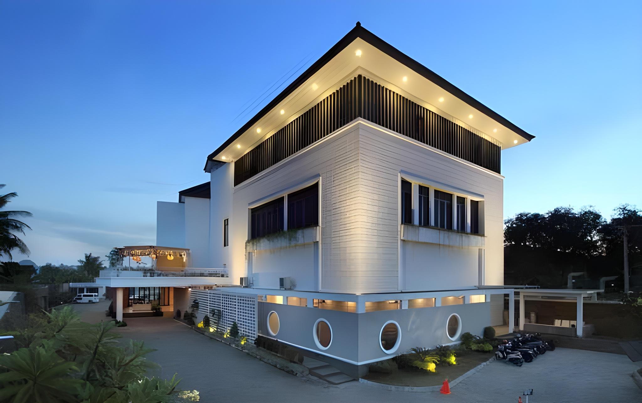 Фото Helios Hotel & Convention