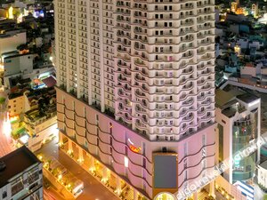 Гостиница La Vela Saigon Hotel