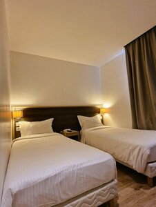 Гостиница Hôtel Mary’s - Caen Centre Gare Sncf