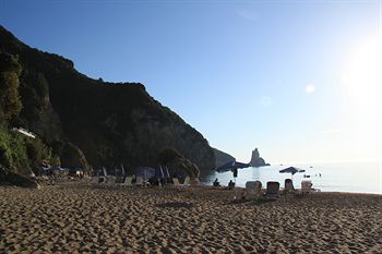 Фото The Pink Palace