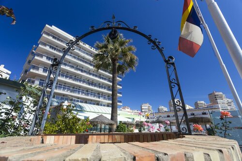 Гостиница Hotel Isabel в Торремолиносе