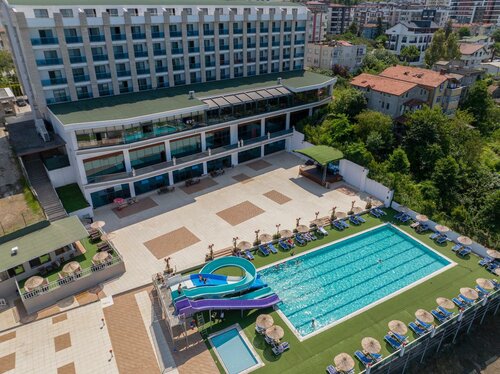 Гостиница Ramada Resort by Wyndham Unye в Унье