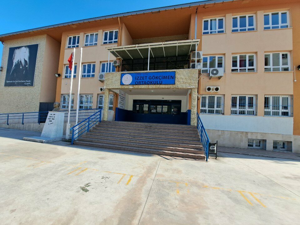 School Izzet Gokcimen Secondary School, Izmir, photo