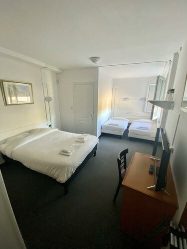 Гостиница Hotel Du Centre Luce Chartres