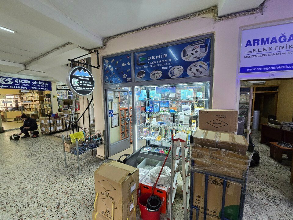 Electronic devices and components Demir Elektronik, Istanbul, photo