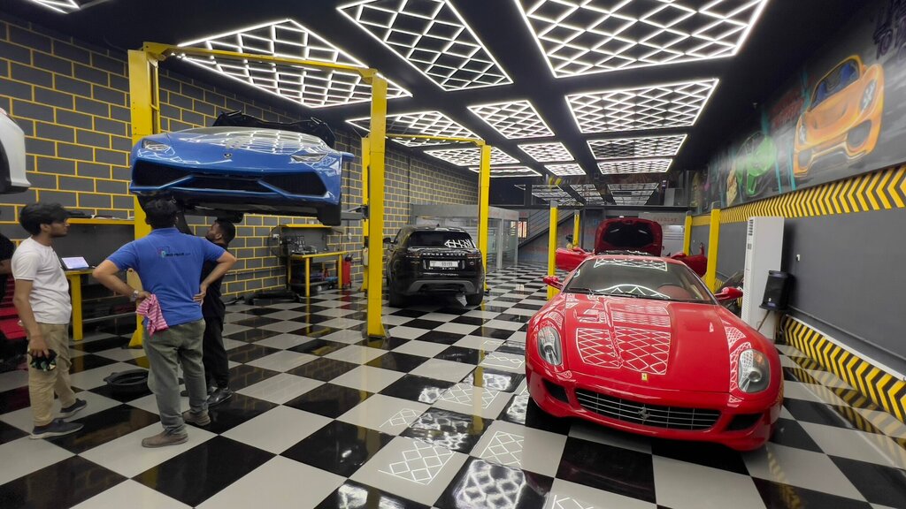 Car service, auto repair Auto Whiz Garage, Dubai, photo
