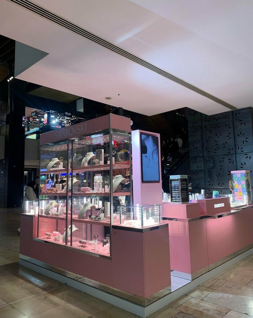 Jewelry store Swarovski, Istanbul, photo