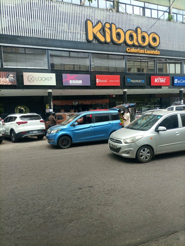 Household goods and chemicals shop Galerias Kibabo Mutamba, Loanda, photo