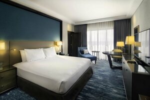 Гостиница Radisson Blu Hotel & Resort Al Ain