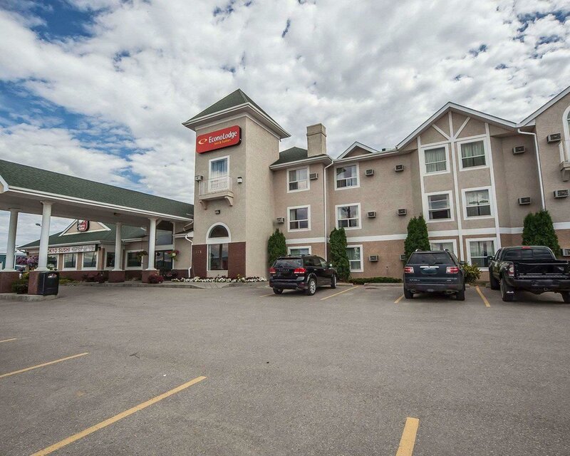 Гостиница Econo Lodge & Suites Hinton в Хинтоне
