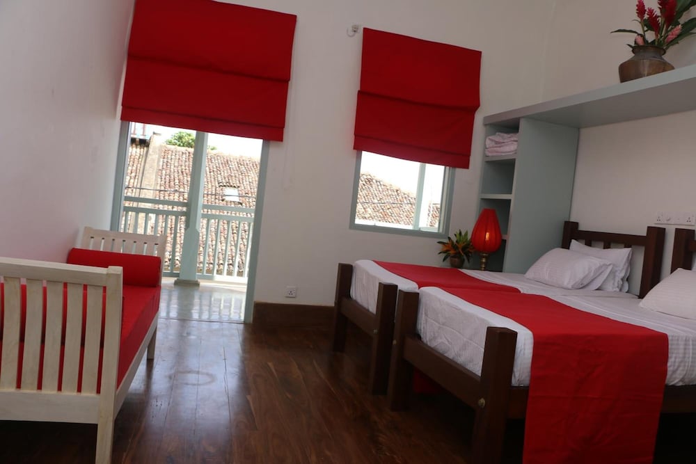 Фото Khalids Guest House Galle