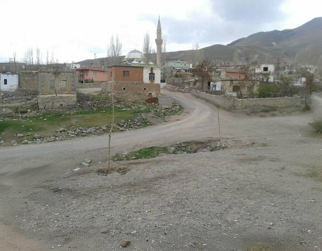 School Komurcu Canakkale Martyrs Secondary School, Nigde, photo