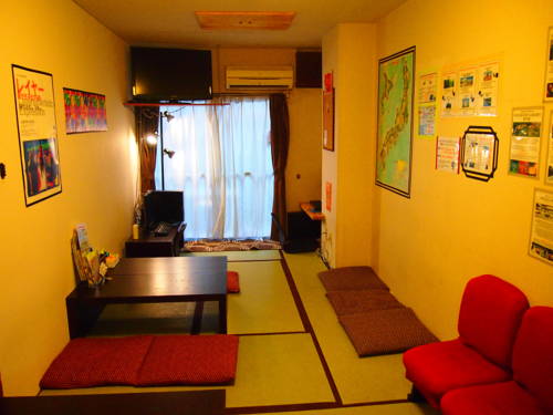 Фото J-Hoppers Hiroshima Guesthouse